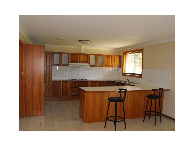 24 Kurumben Place, Bathurst NSW 2795