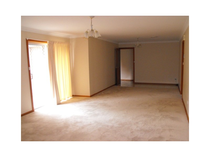 24 Kurumben Place, Bathurst NSW 2795