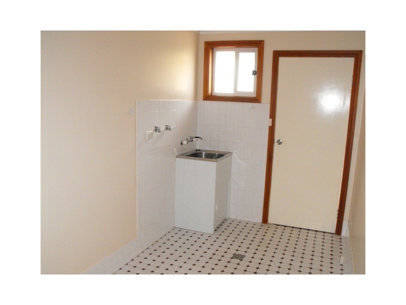 24 Kurumben Place, Bathurst NSW 2795