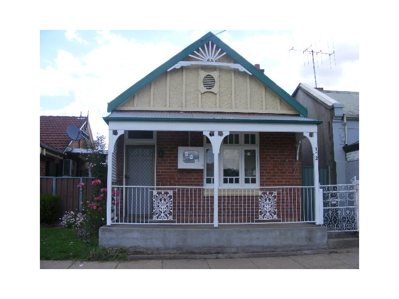152 Keppel St, Bathurst NSW 2795