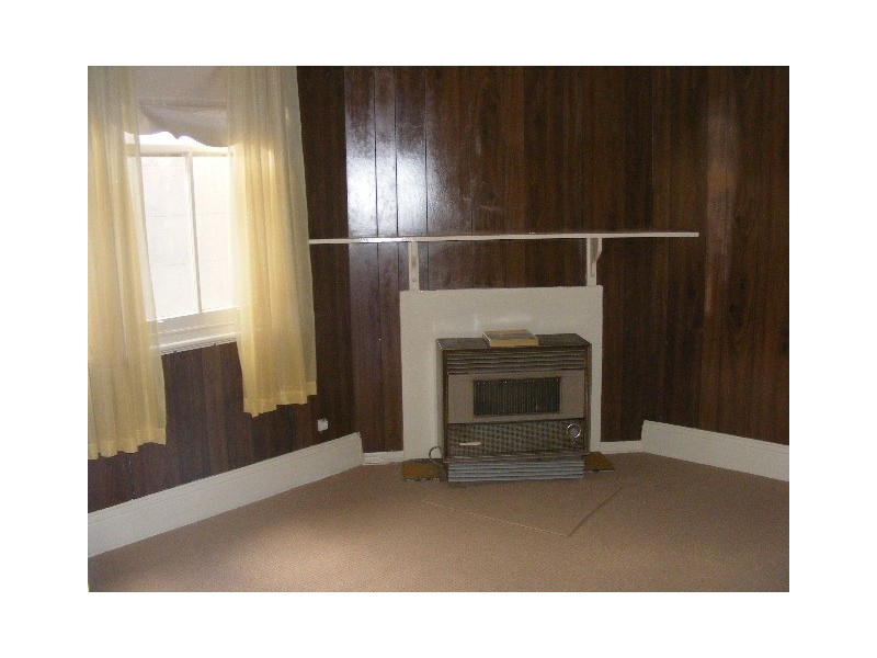 152 Keppel St, Bathurst NSW 2795