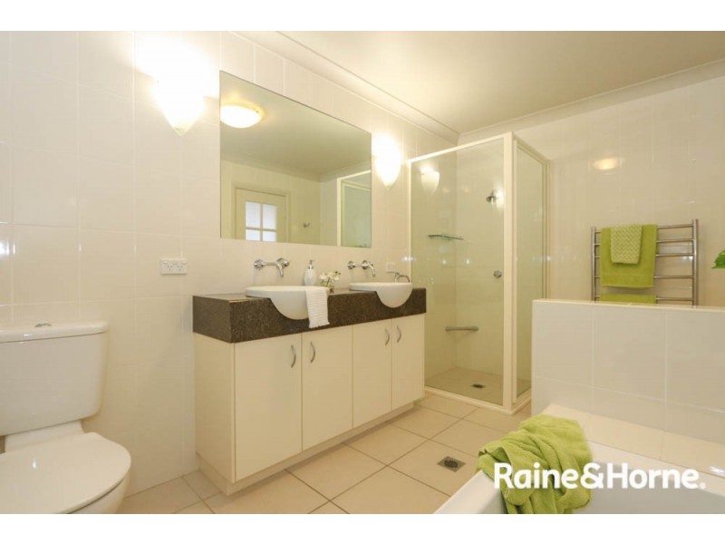 178 Piper Street, Bathurst NSW 2795