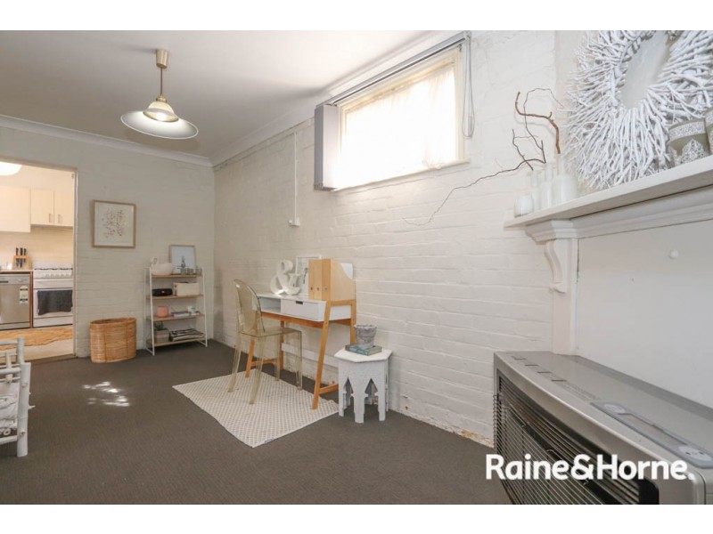 176 Piper Street, Bathurst NSW 2795