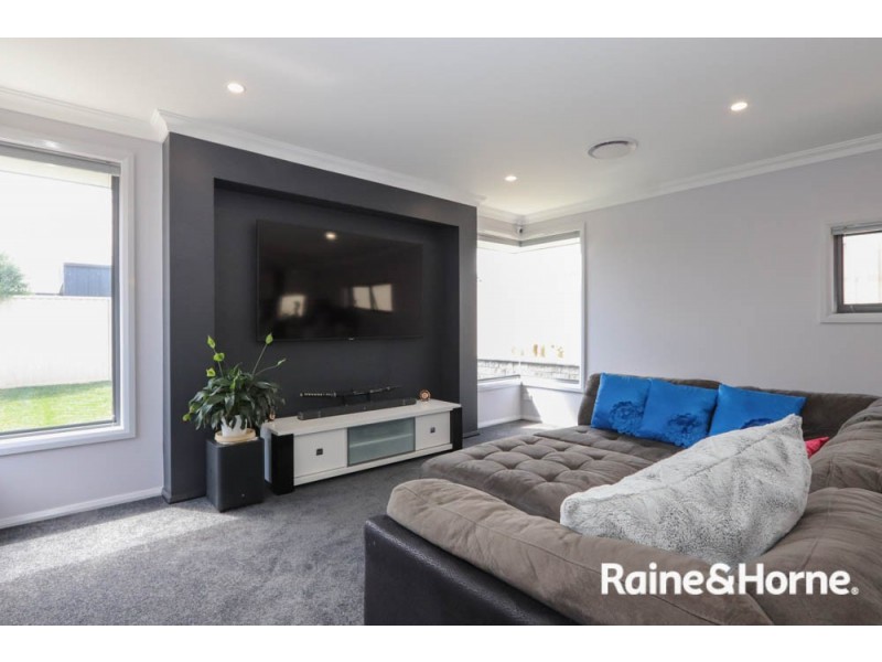11 Keane Drive, Kelso NSW 2795