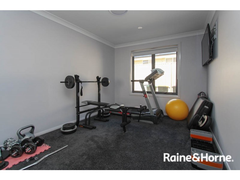 11 Keane Drive, Kelso NSW 2795