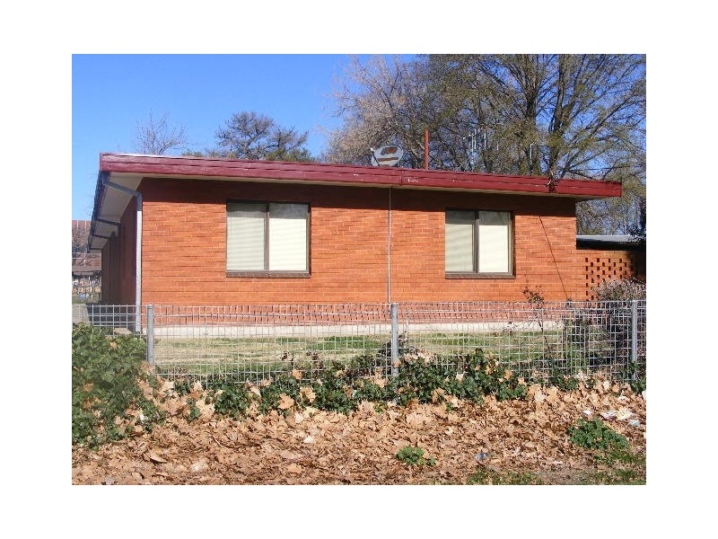 1/36 Seymour, Bathurst NSW 2795