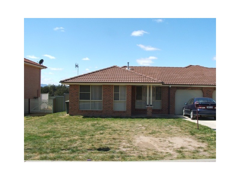 24 Dees Cl, Bathurst NSW 2795