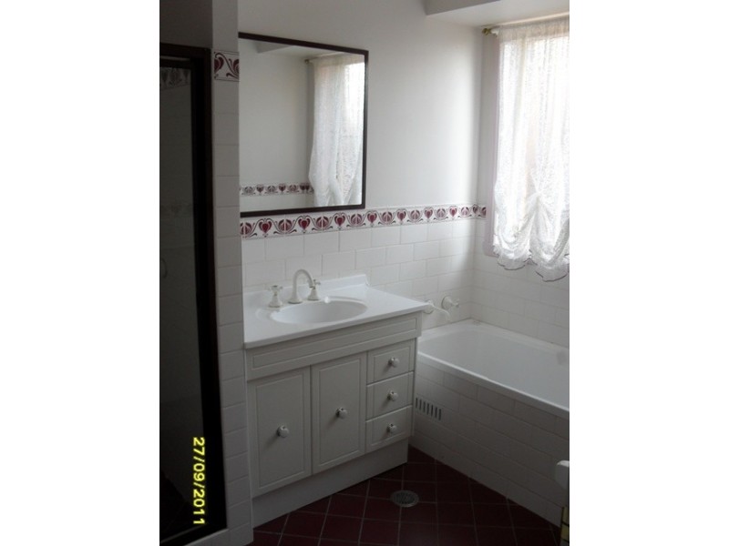 6 Sherman Pl, Bathurst NSW 2795