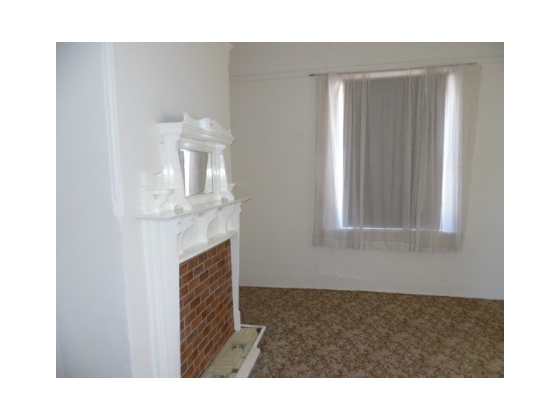 3/216  Russell, Bathurst NSW 2795