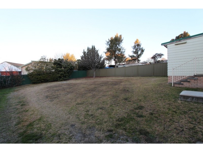 10 Esrom Street, West Bathurst NSW 2795