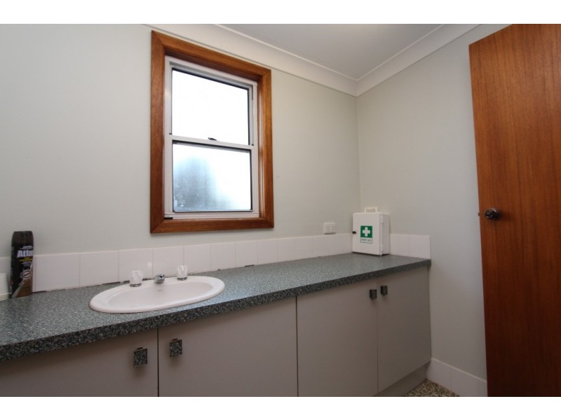 10 Esrom Street, West Bathurst NSW 2795