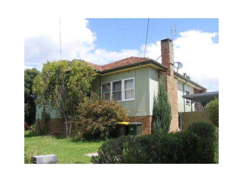 8 McKenzie Place, Bathurst NSW 2795