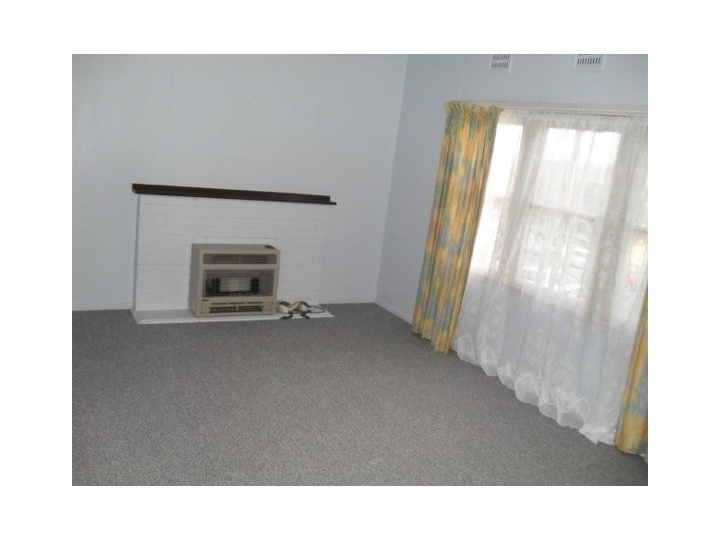 8 McKenzie Place, Bathurst NSW 2795