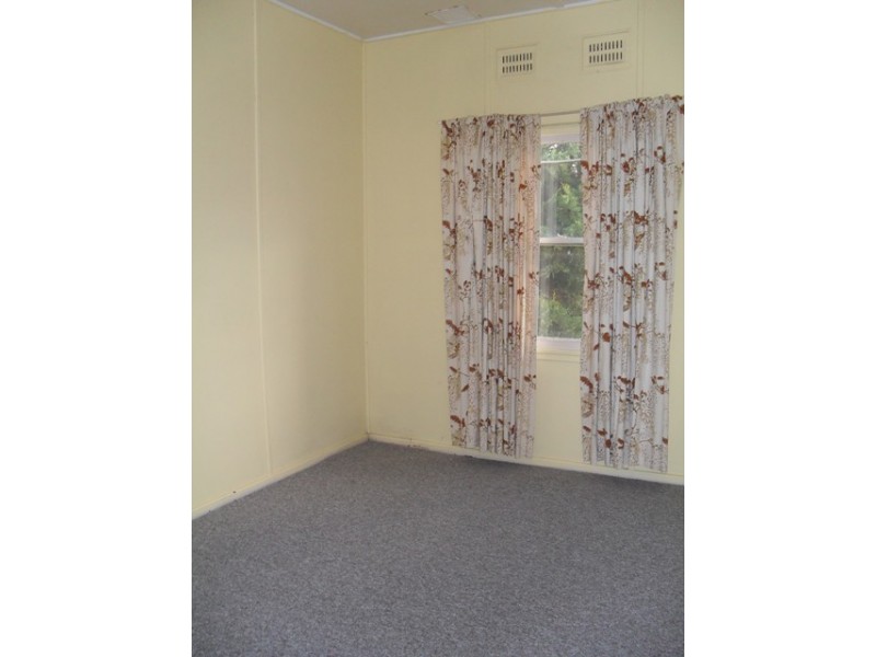 8 McKenzie Place, Bathurst NSW 2795