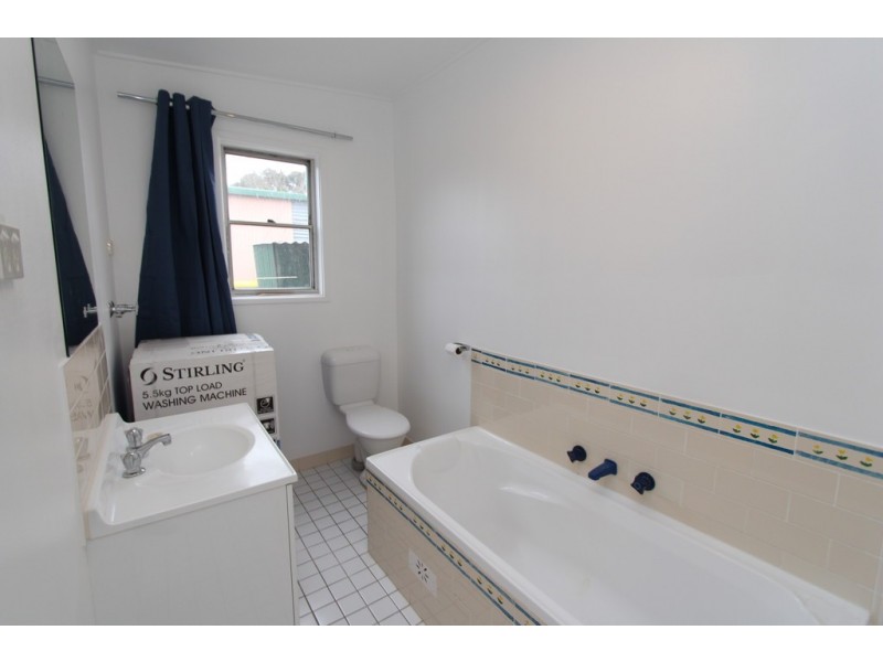 138 Lambert St, Bathurst NSW 2795