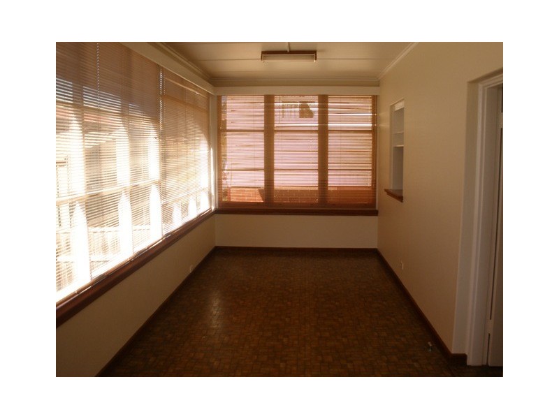 170 Mitre Street, Bathurst NSW 2795