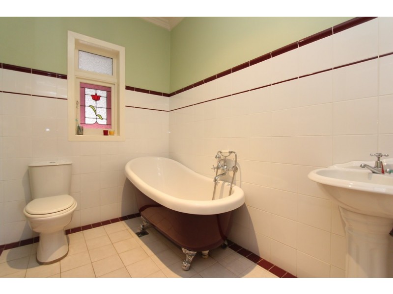 202 Durham Street, Bathurst NSW 2795
