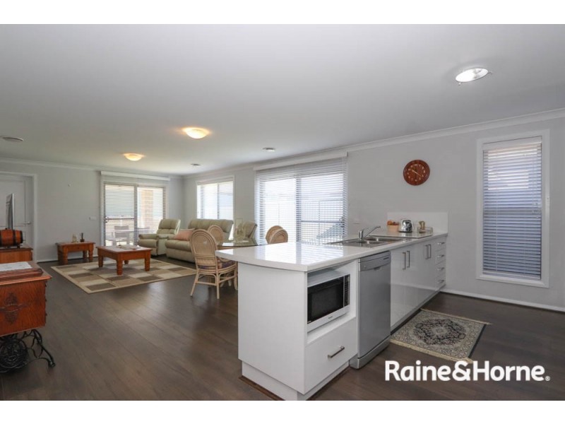 10 Grimes Street, Windradyne NSW 2795