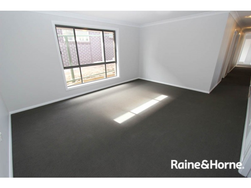 10 Grimes Street, Windradyne NSW 2795