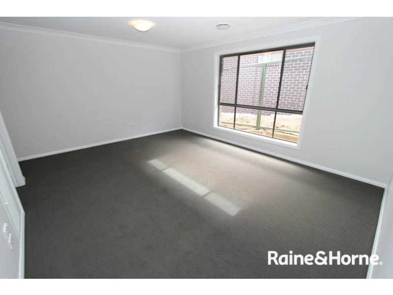 10 Grimes Street, Windradyne NSW 2795