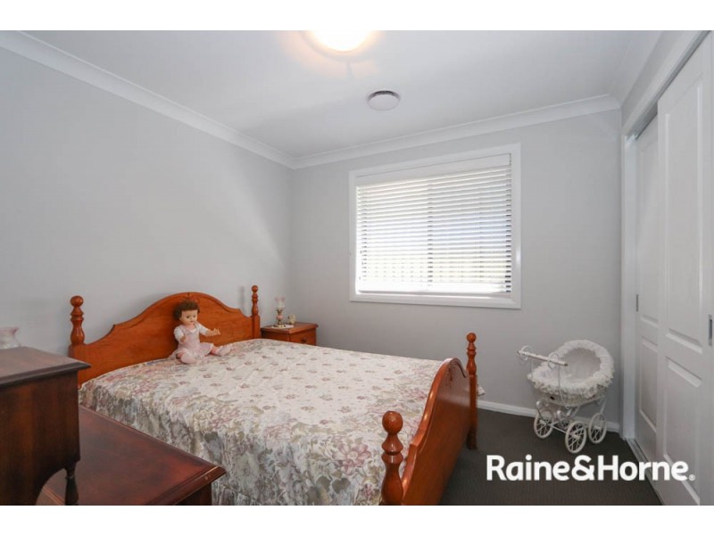 10 Grimes Street, Windradyne NSW 2795