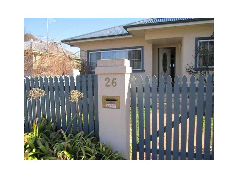 26 Durham St, Bathurst NSW 2795