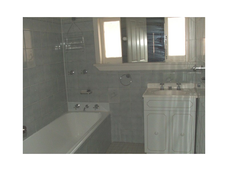 26 Durham St, Bathurst NSW 2795