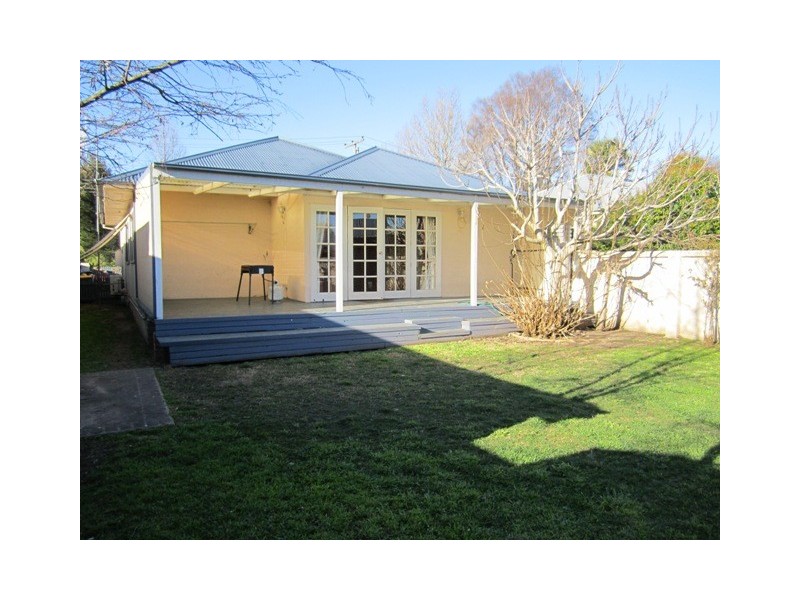 26 Durham St, Bathurst NSW 2795
