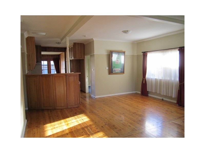 26 Durham St, Bathurst NSW 2795
