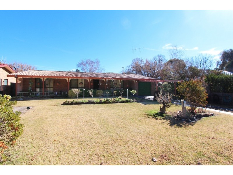 9 Bathurst Street, Perthville NSW 2795