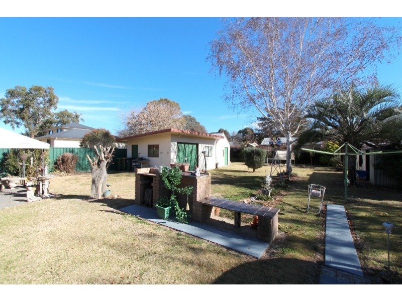 9 Bathurst Street, Perthville NSW 2795