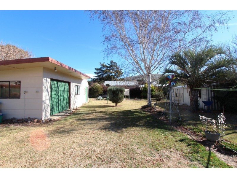 9 Bathurst Street, Perthville NSW 2795