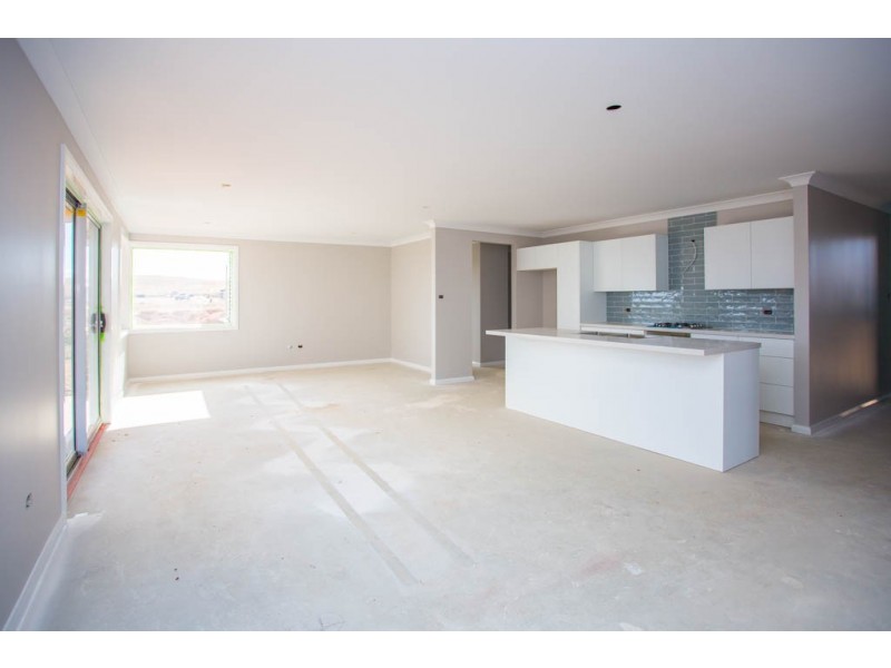 7 IGNATIUS PLACE, Kelso NSW 2795