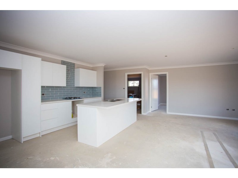 7 IGNATIUS PLACE, Kelso NSW 2795