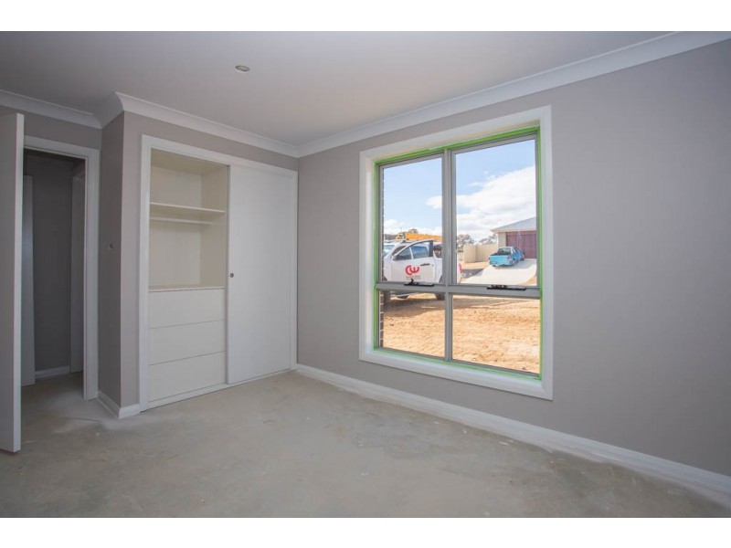 7 IGNATIUS PLACE, Kelso NSW 2795