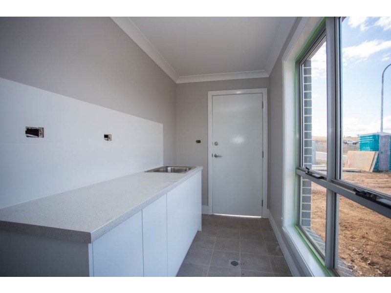 7 IGNATIUS PLACE, Kelso NSW 2795