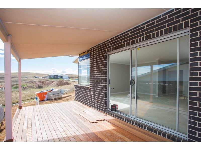 7 IGNATIUS PLACE, Kelso NSW 2795