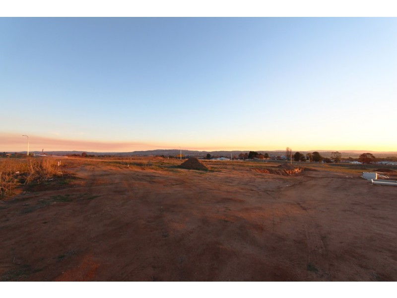 7 IGNATIUS PLACE, Kelso NSW 2795