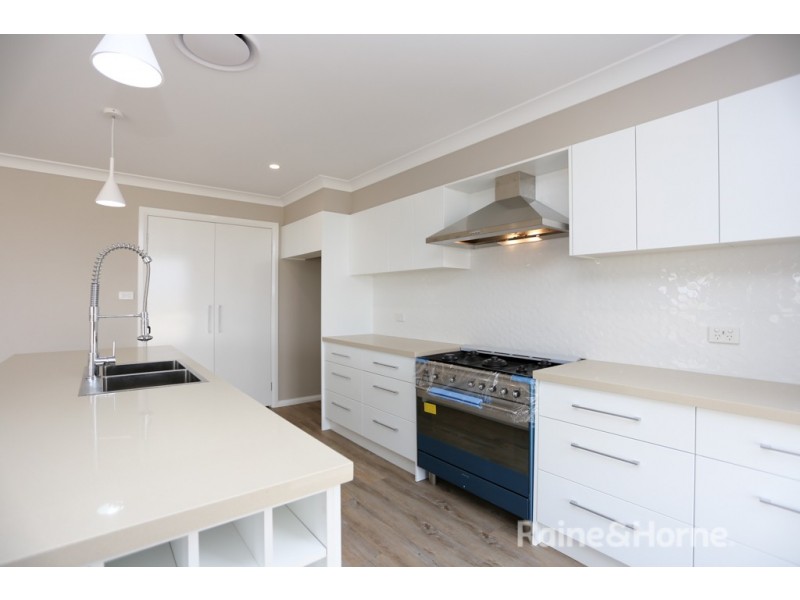 7C Ignatius Place, Kelso NSW 2795