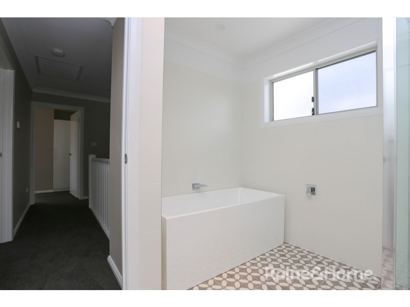 7C Ignatius Place, Kelso NSW 2795