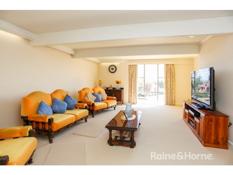 6 Rosehill Street, West Bathurst NSW 2795