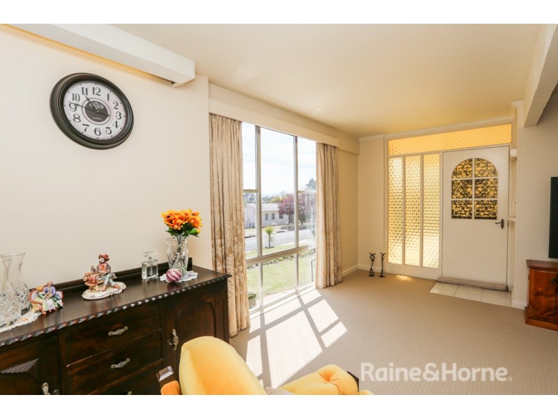 6 Rosehill Street, West Bathurst NSW 2795