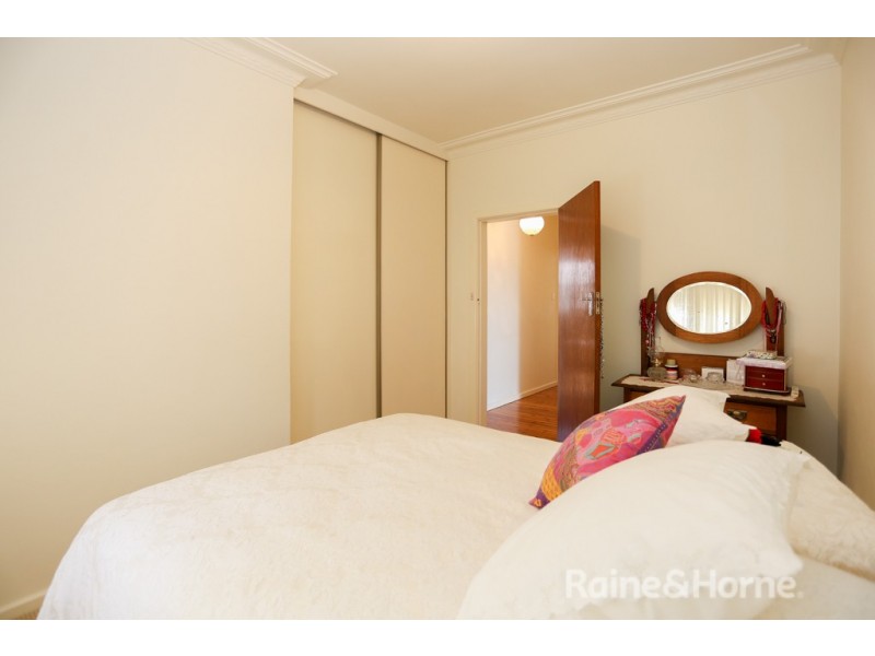 6 Rosehill Street, West Bathurst NSW 2795