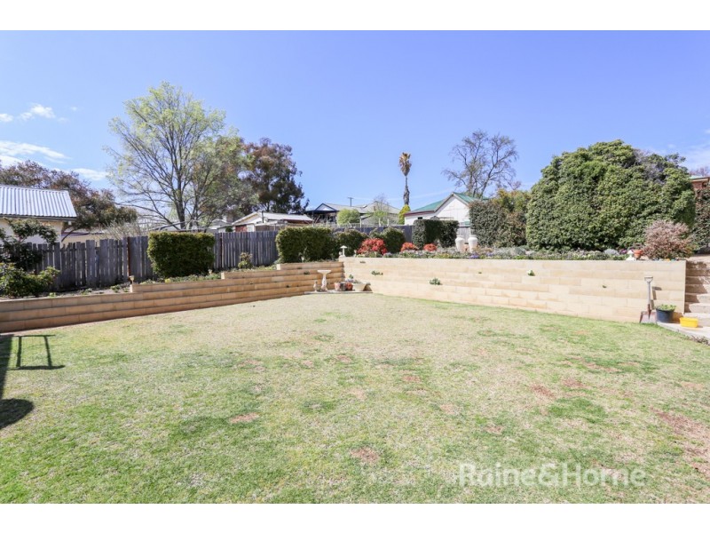 6 Rosehill Street, West Bathurst NSW 2795
