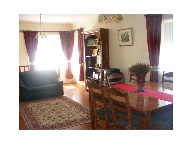 2 Webb St, Bathurst NSW 2795