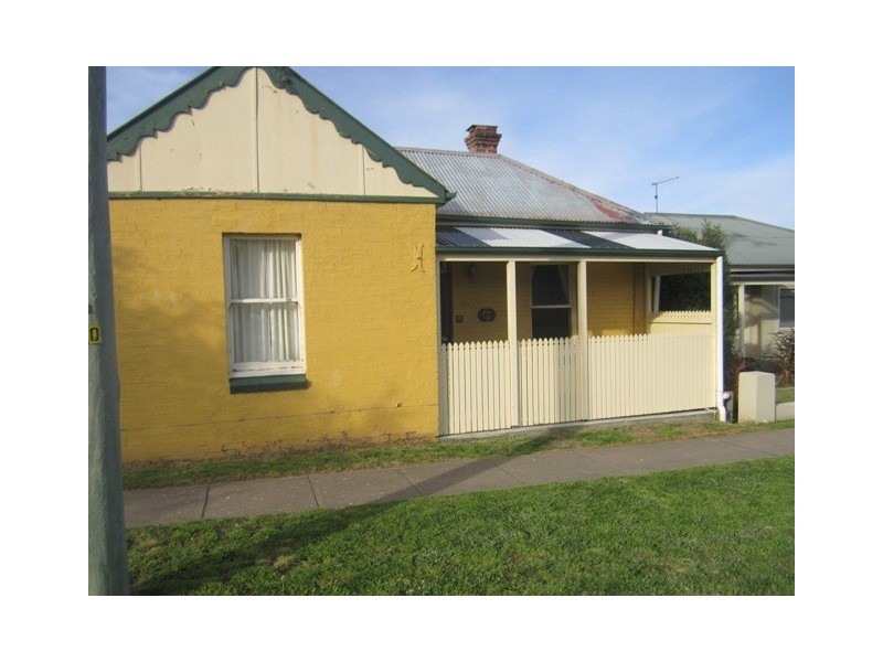 13 Rocket St, Bathurst NSW 2795