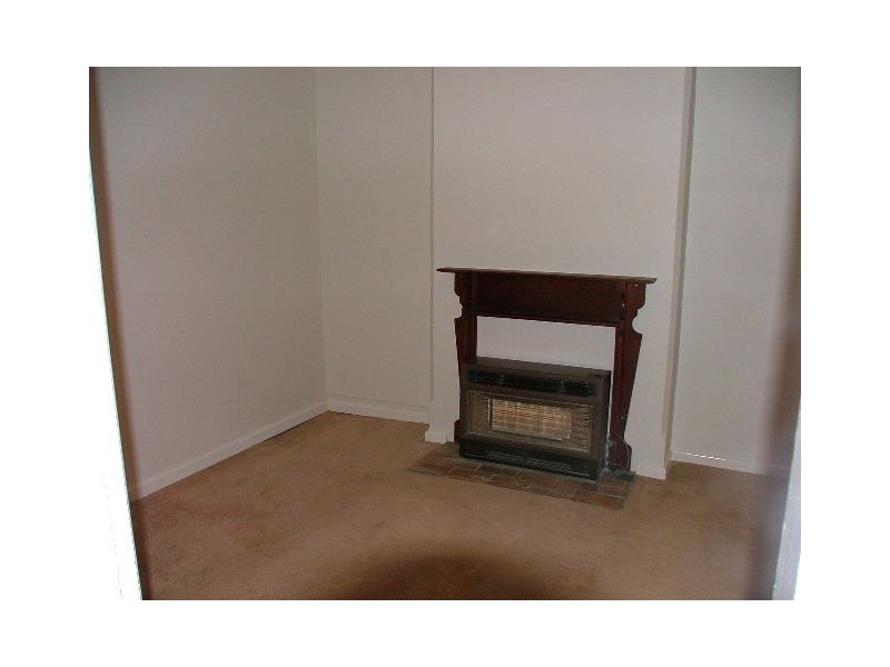 36 Rankin, Bathurst NSW 2795