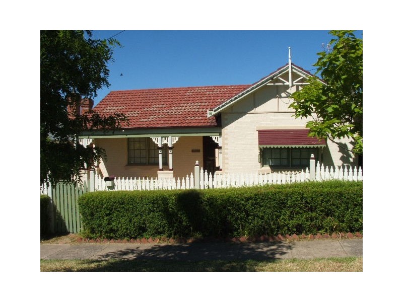 270 Piper St, Bathurst NSW 2795