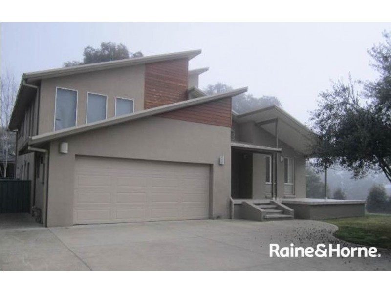 9 Napier Street, West Bathurst NSW 2795