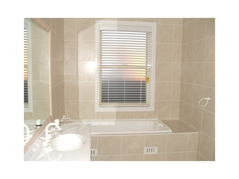 141 Keppel Street, Bathurst NSW 2795